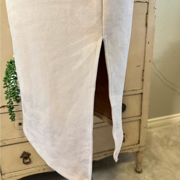 Seek The Label XS Dress Blush Nude Faux Suede Halter Stretch Australian Design - Picture 3 of 12